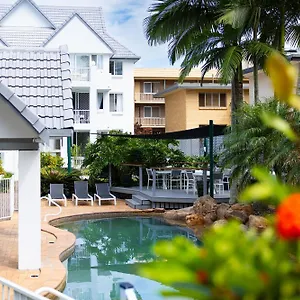 the-bay-apartments-gold-coast.queenslandhotels.net/